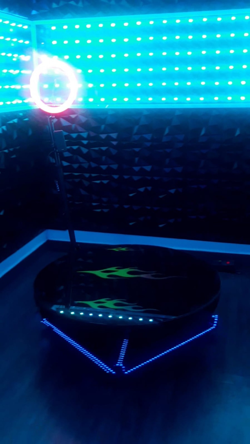 Salón Titanium — imagen 1